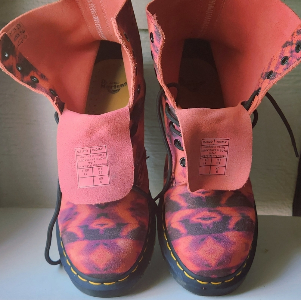 Dr. Martens Tie-Dye Combat Boots in Pink & Black - Picture 2 of 8
